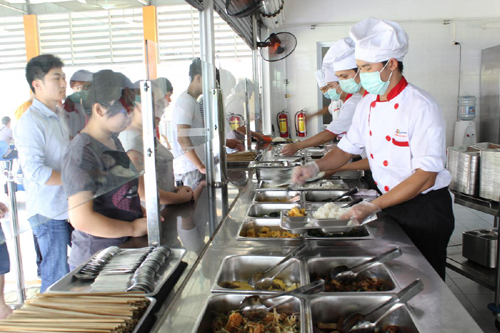 Cải thiện chất lượng bữa ăn cho công nhân