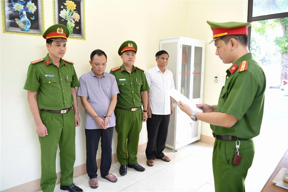 Khởi tố, bắt tạm giam Giám đốc Công ty TNHH sản xuất và thương mại Athena Việt Nam sản xuất hàng nghìn sản phẩm mỹ phẩm giả