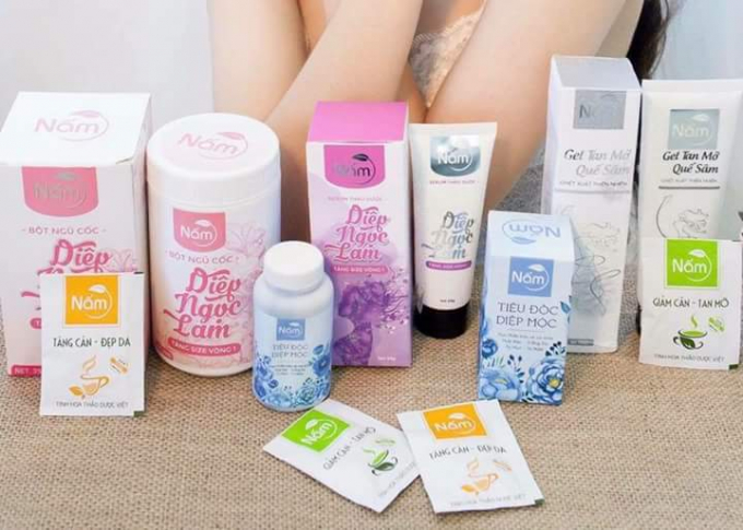 Hàng loạt sản phẩm hiệu Nấm, lập lờ công dụng mỹ phẩm, thực phẩm chức năng đang được quảng cáo bán ngoài thị trường.